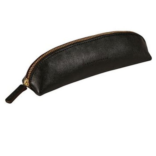 Elegant pencil case made of black leather.